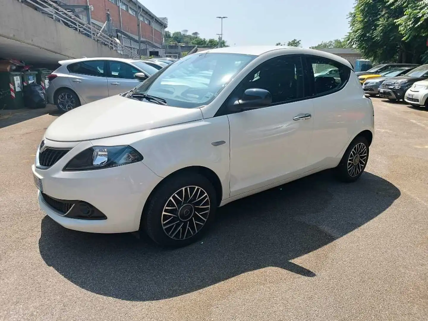 Lancia Ypsilon New 5 porte My24 1.0 Firefly 70 CvStart&Stop Hybr - 1