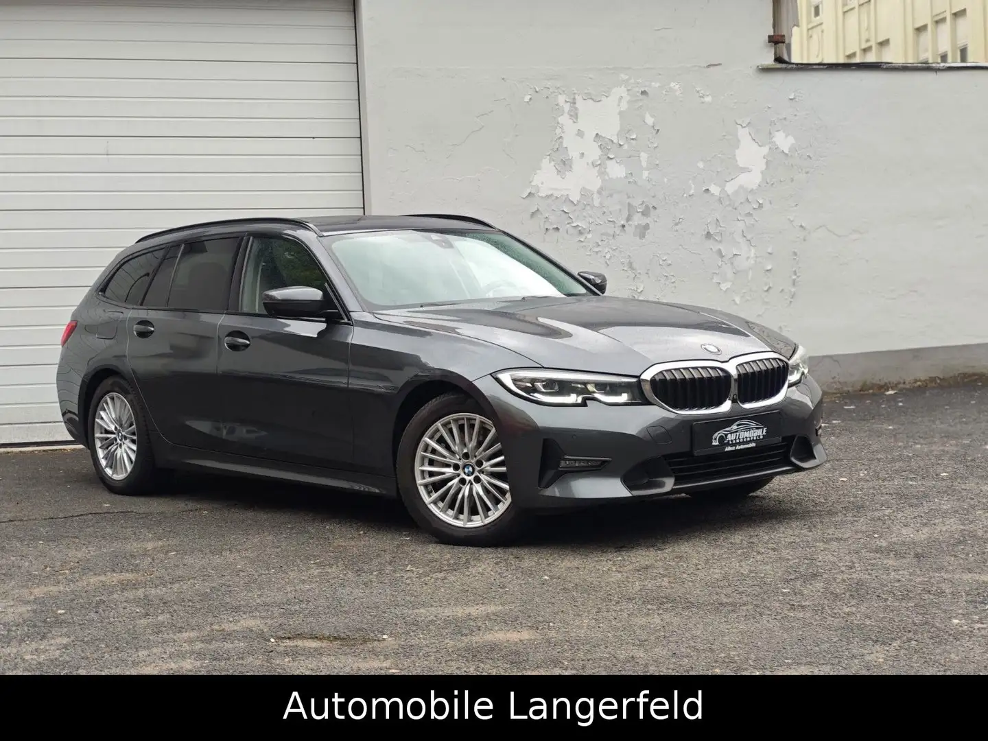 BMW 330 d Touring Sport Line PANO AHK HUD 360° LED Gris - 1