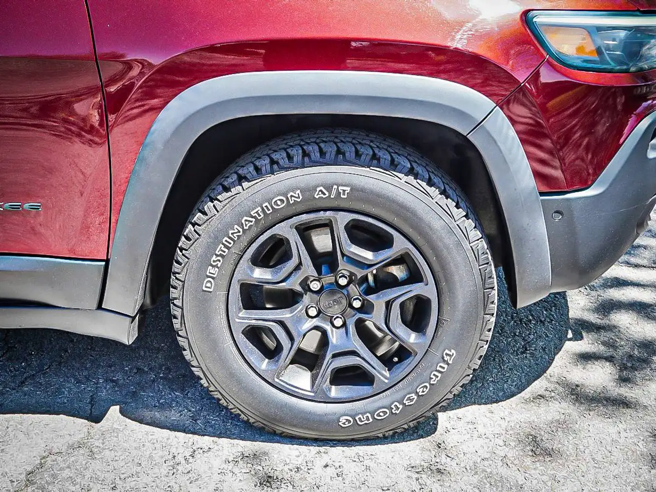 Jeep Cherokee снимка Jeep Cherokee