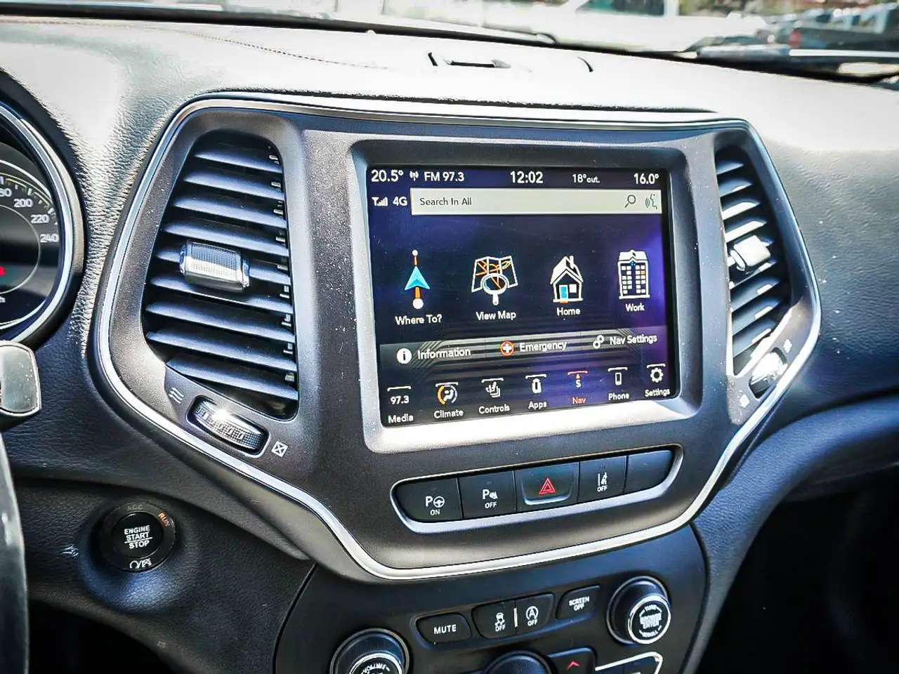 Jeep Cherokee снимка Jeep Cherokee