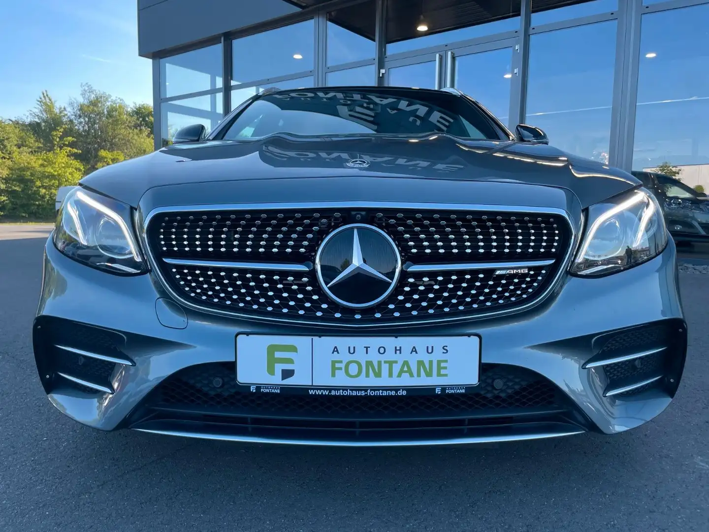 Mercedes-Benz E 53 AMG T 4Matic+ AHK Pano Multibeam Widescreen Grijs - 2