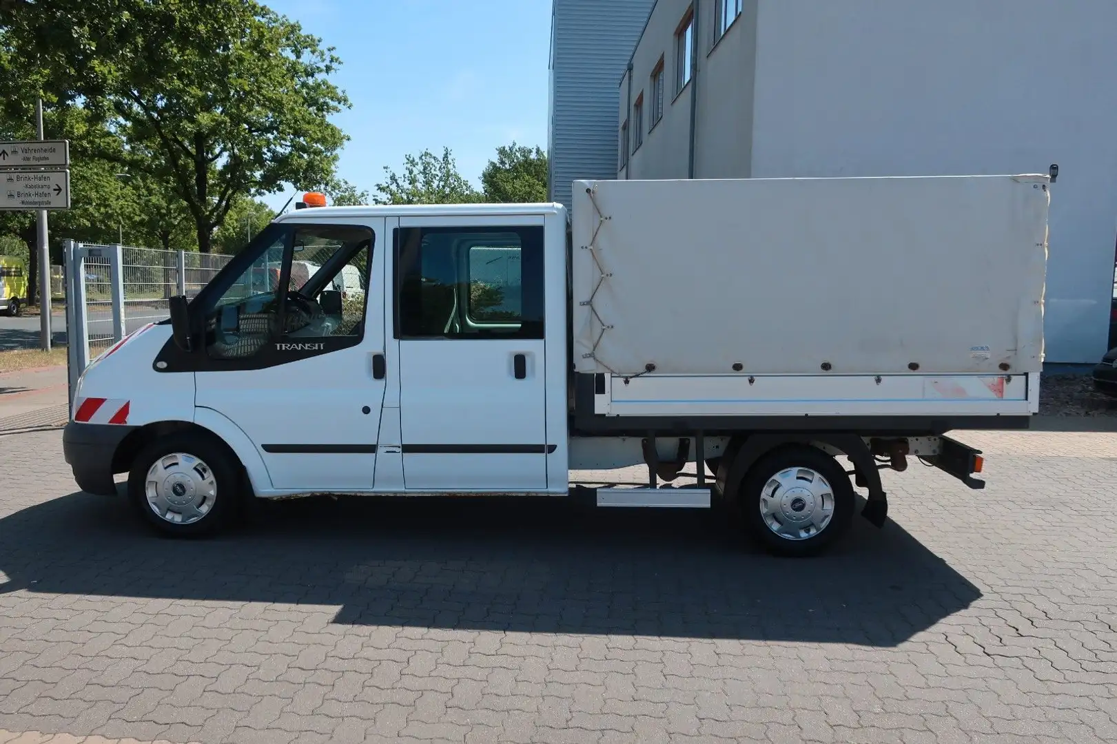 Ford Transit Pritsche Plane DoKa 6 Sitzer FN: 211 Weiß - 2