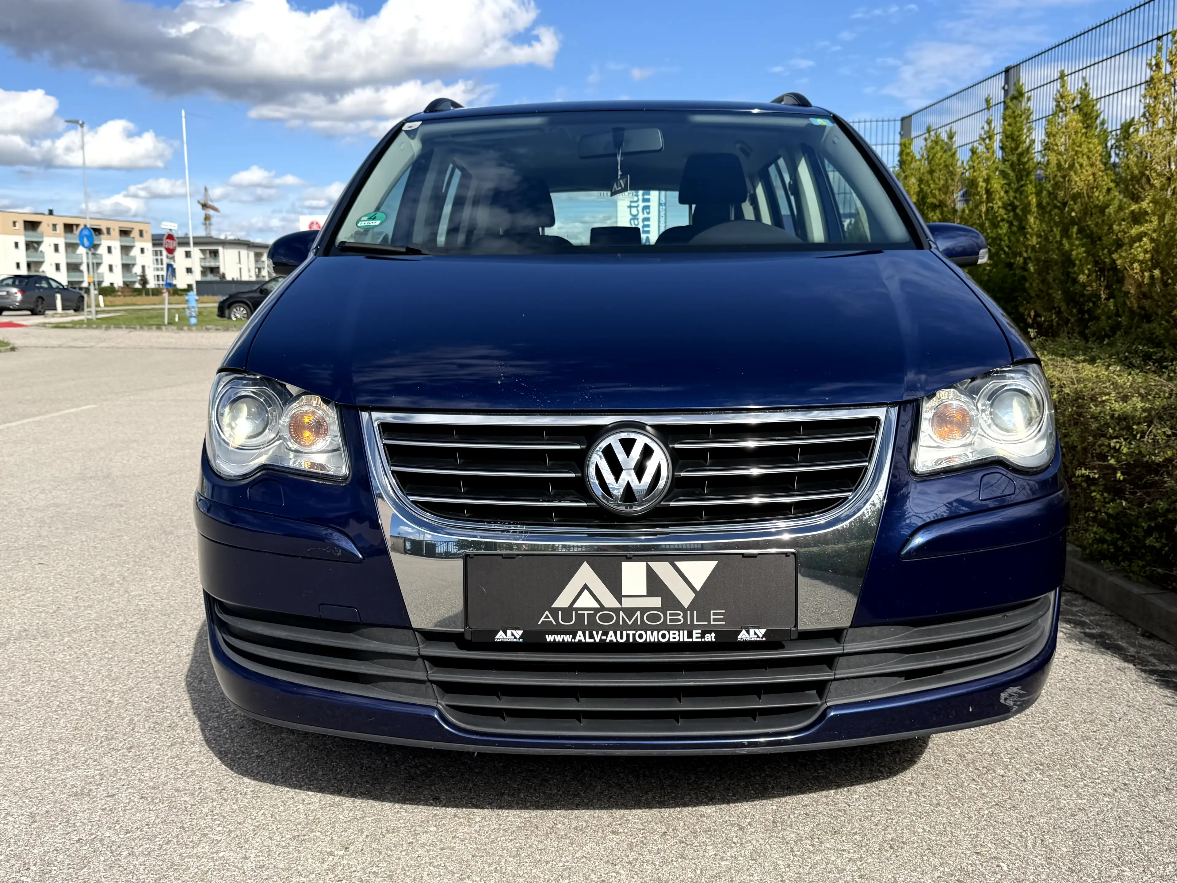 Volkswagen Touran Trendline 2,0 TDI DSG Automatik Xenon 1.Besitz! — photo 5