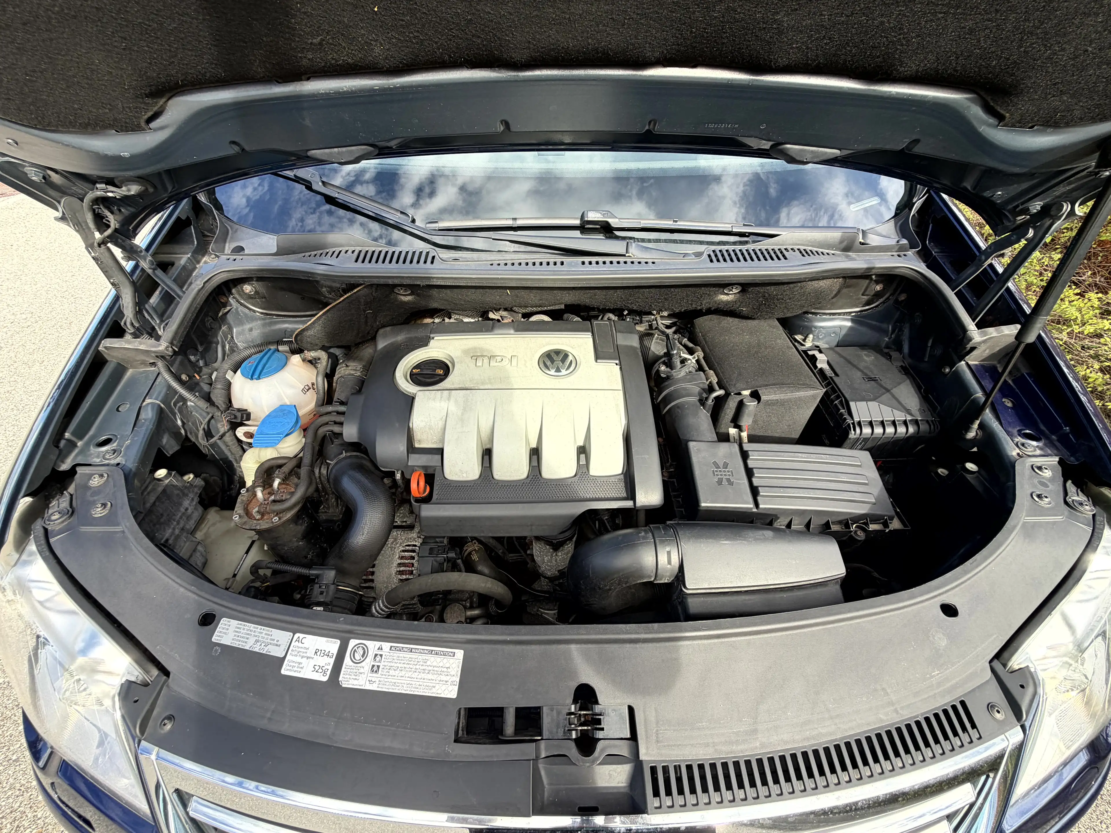 Volkswagen Touran Trendline 2,0 TDI DSG Automatik Xenon 1.Besitz! — photo 13