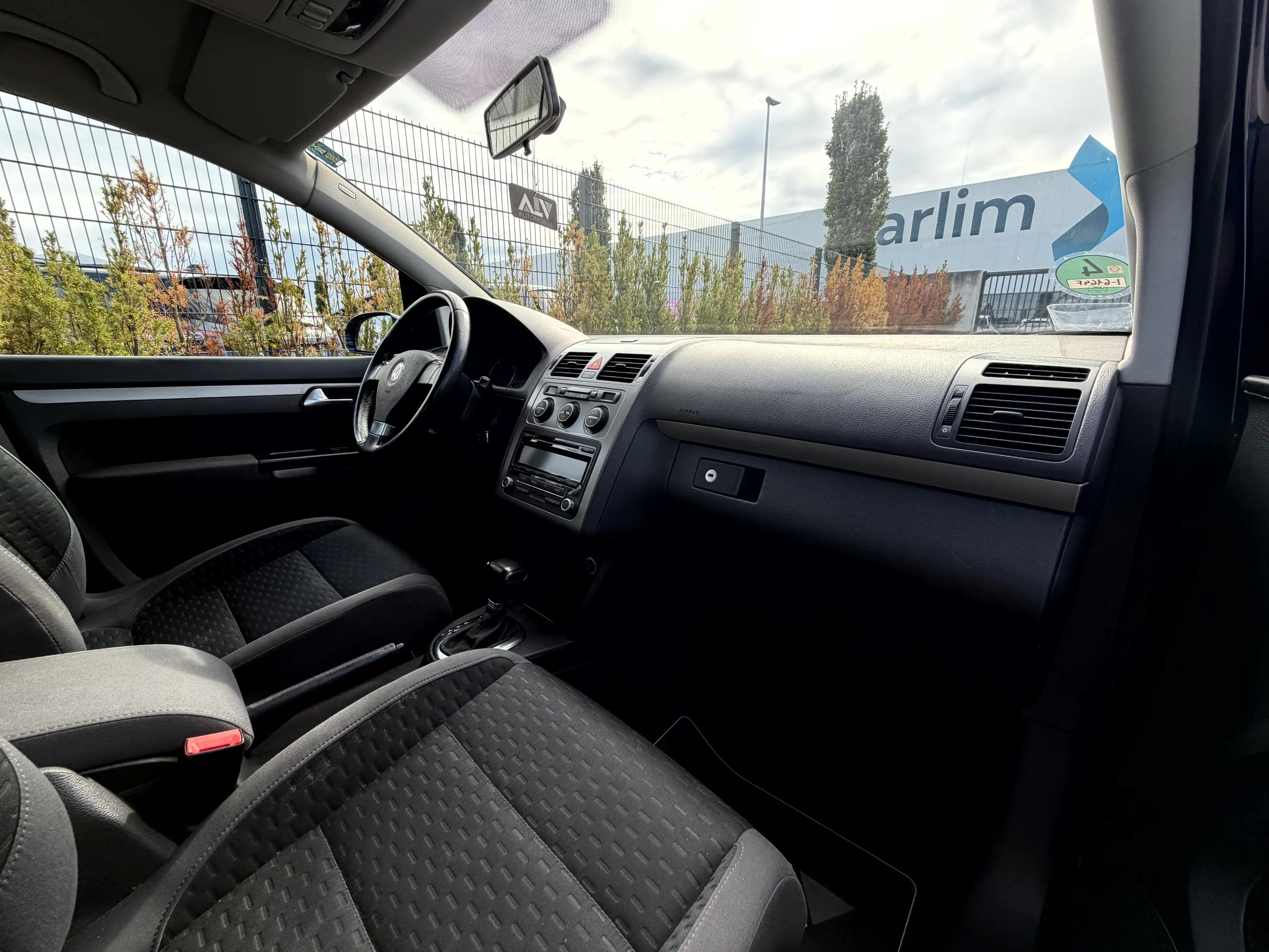 Volkswagen Touran Trendline 2,0 TDI DSG Automatik Xenon 1.Besitz! — photo 12