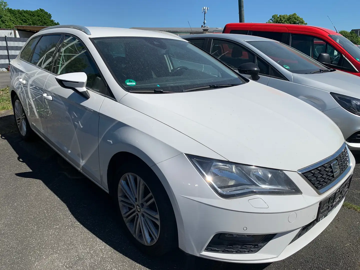 SEAT Leon Xcellence 1.4 TSi *NAVI *DAB-T *Sportpak. *PDC-CAM Weiß - 1