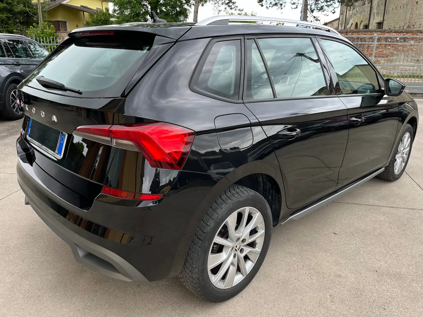 Skoda Kamiq 1.0 tsi Style 110cv dsg NEOPATENTATI! Nero - 2