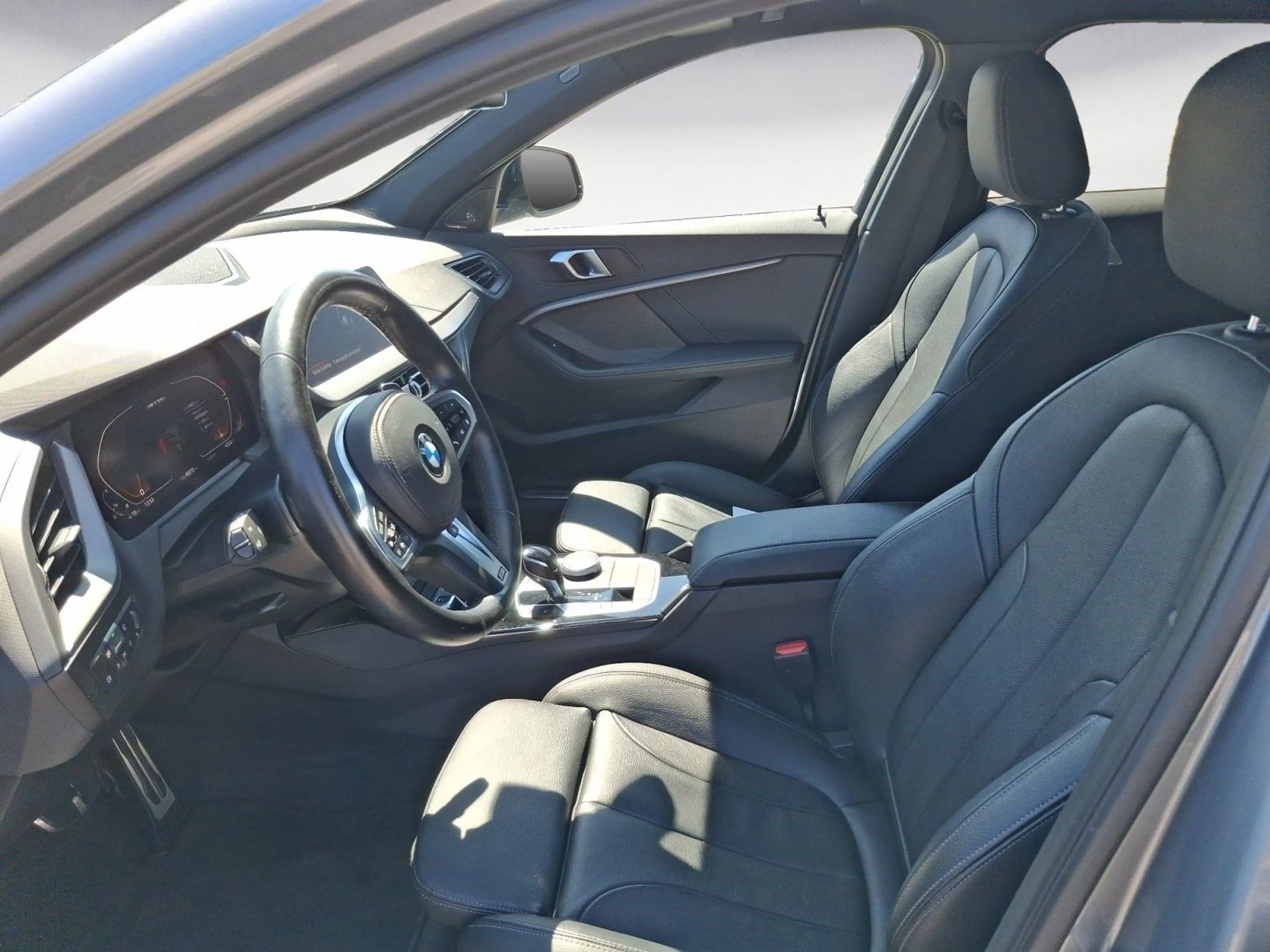 BMW 135 i xDrive Sport Aut. EDC Klimaaut. Head-Up — photo 10