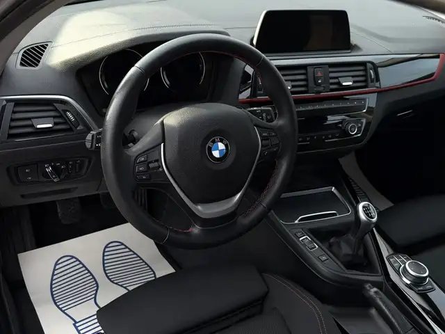 BMW 1 Series view 5