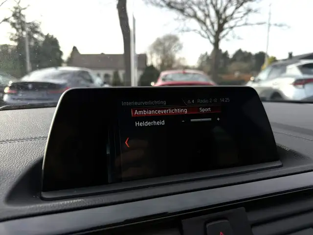 BMW 1 Series view 11