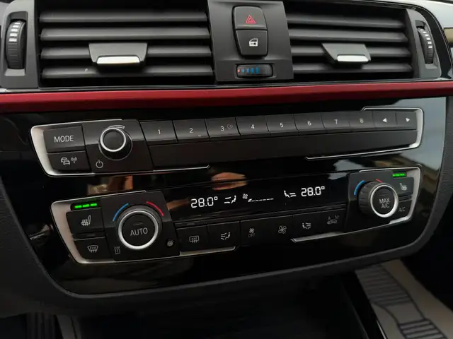 BMW 1 Series view 9