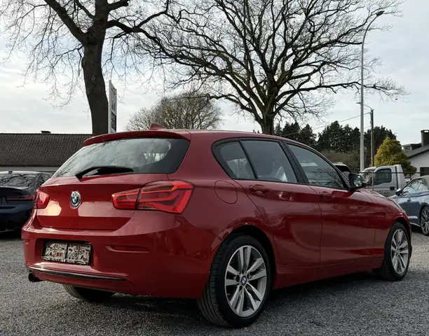 BMW 1 Series view 4