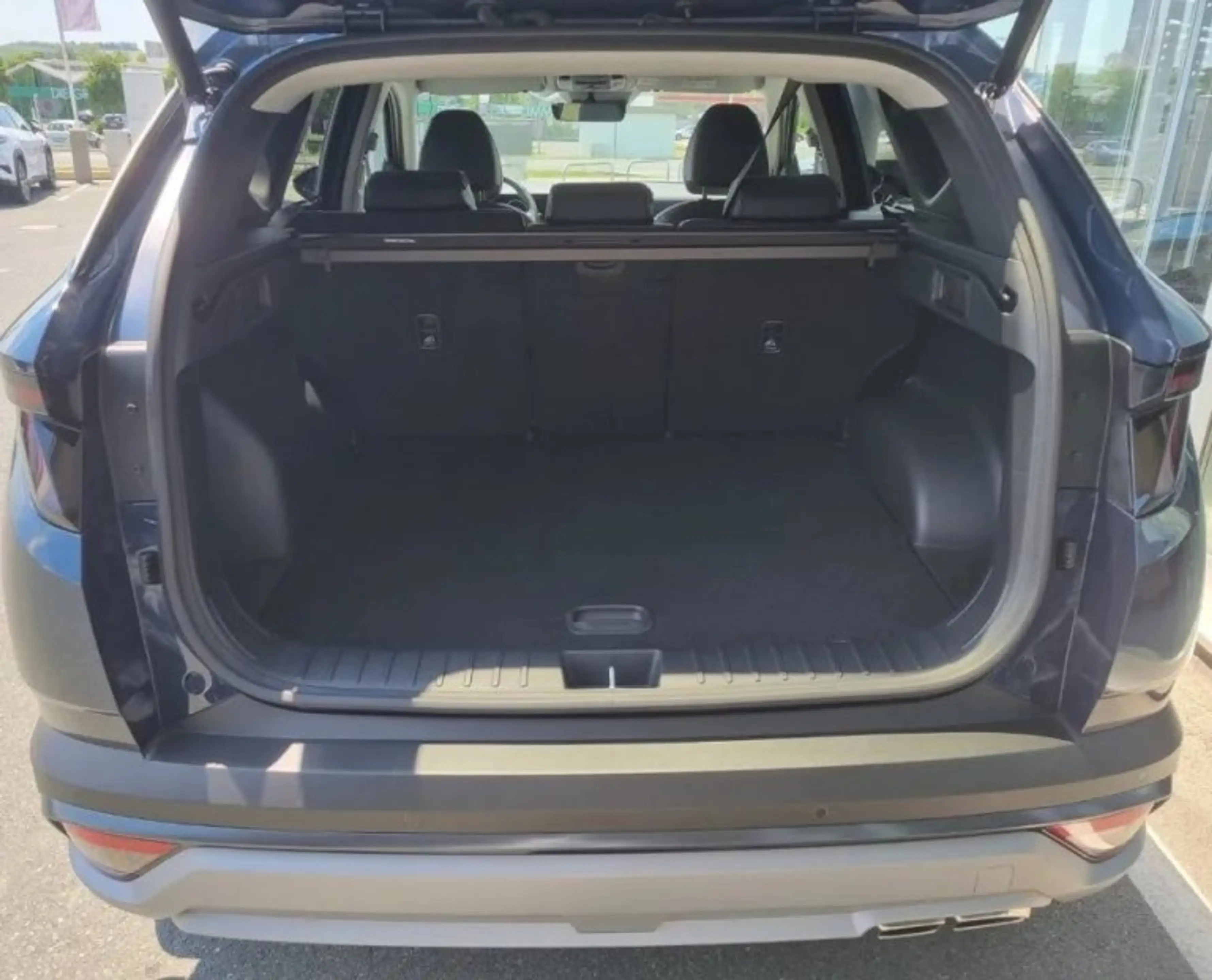 Hyundai TUCSON NX4 Smart Line 1,6 T-GDi HEV 2WD — photo 6