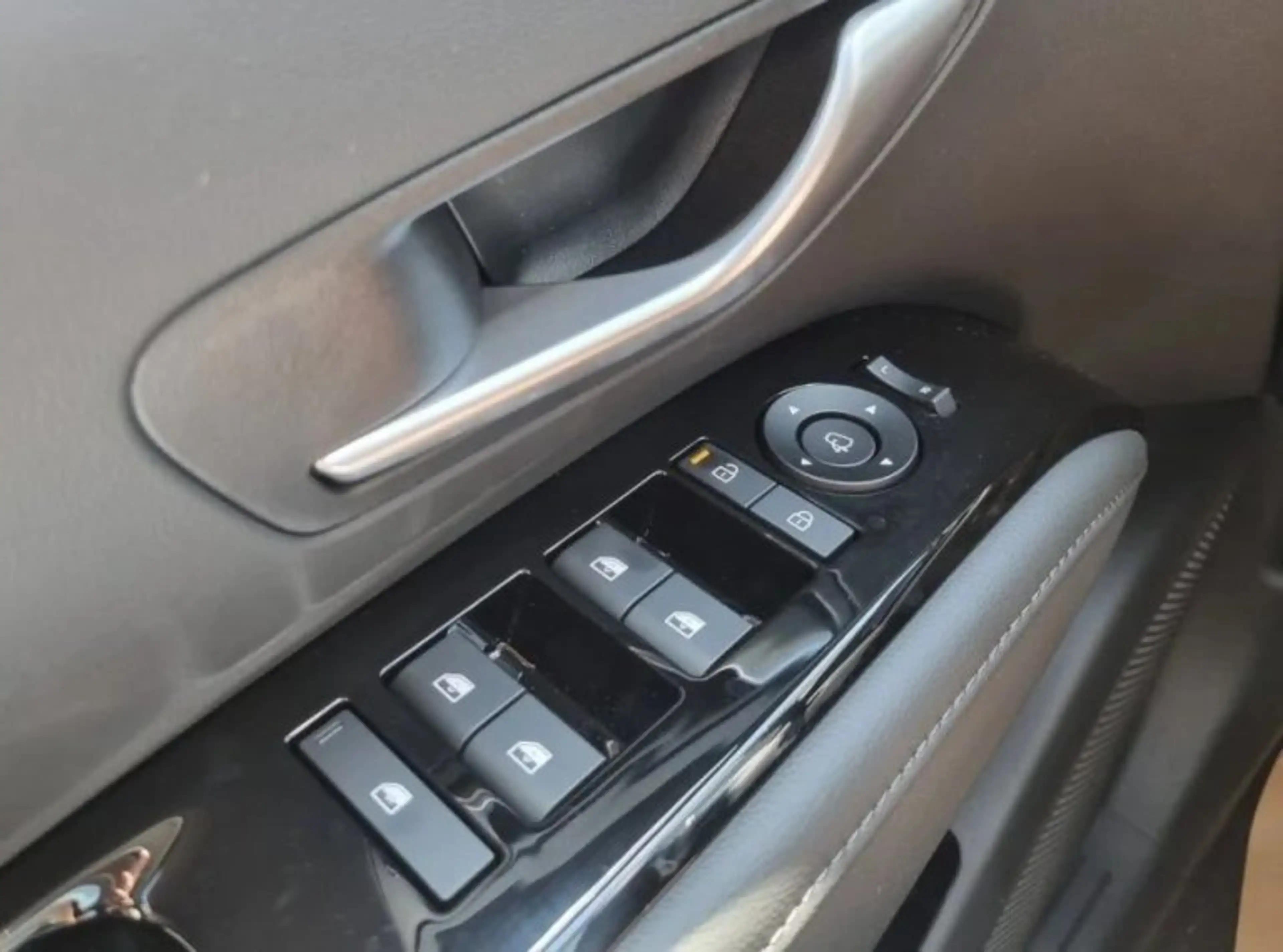 Hyundai TUCSON NX4 Smart Line 1,6 T-GDi HEV 2WD — photo 10