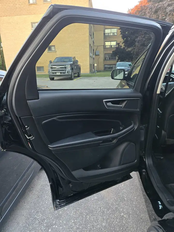 Ford Edge снимка Ford Edge