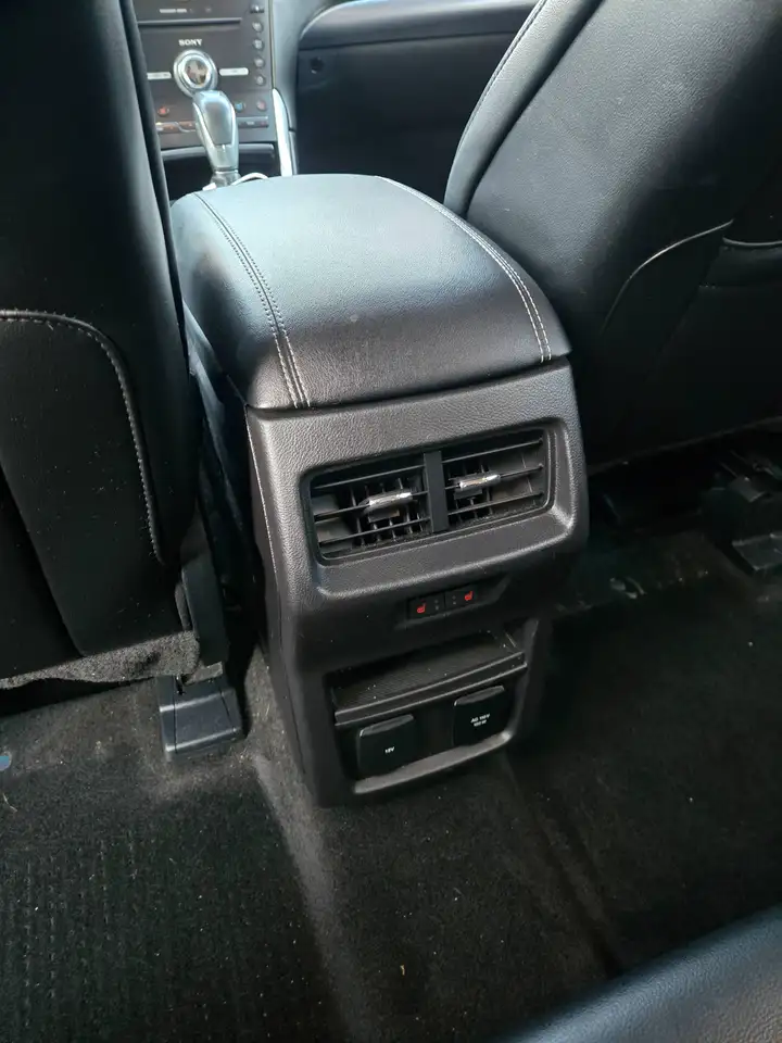 Ford Edge снимка Ford Edge