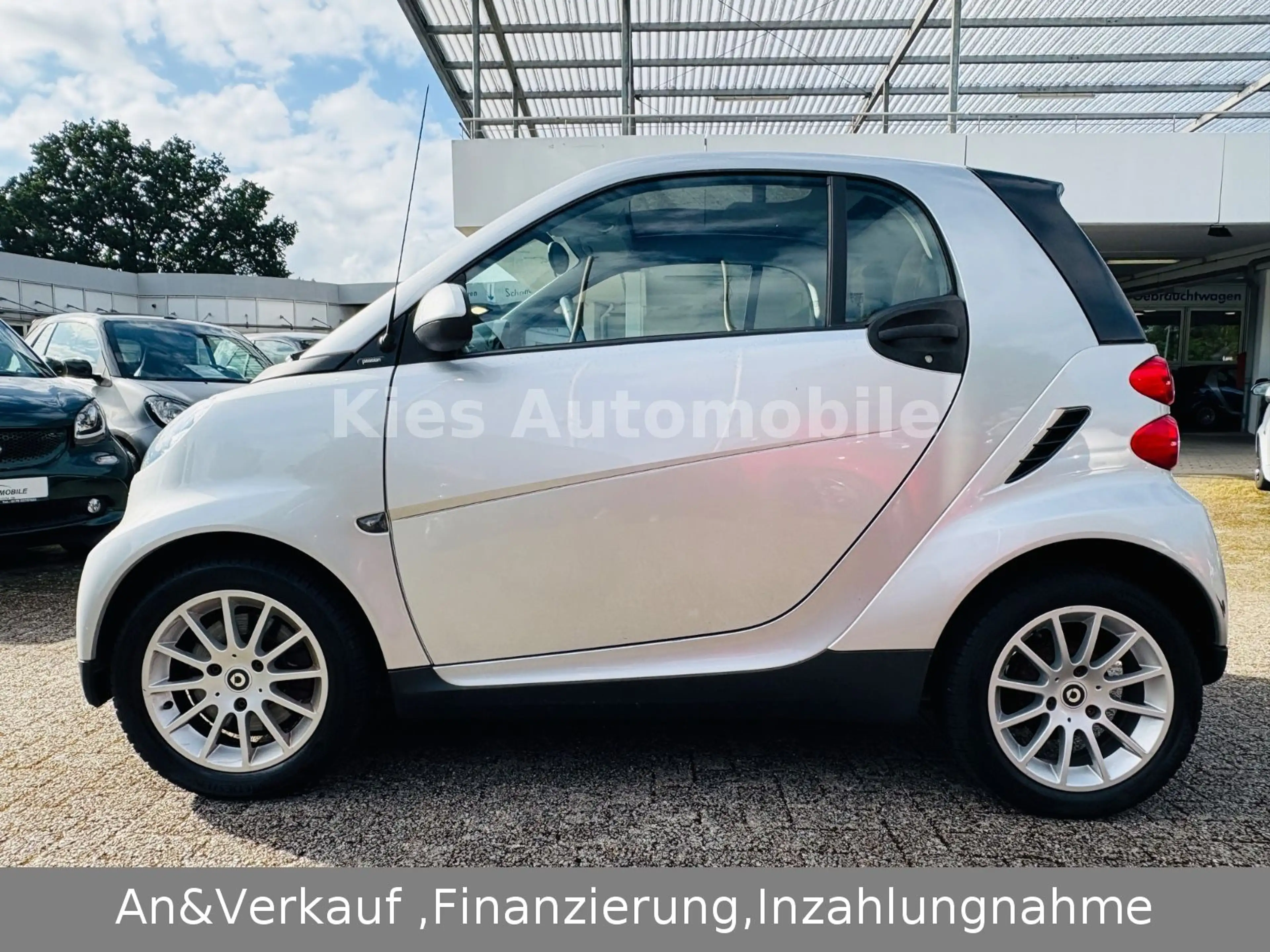 smart forTwo Passion AUTOM/SITZH/PANO/KUPPLUNG.NEU — photo 2