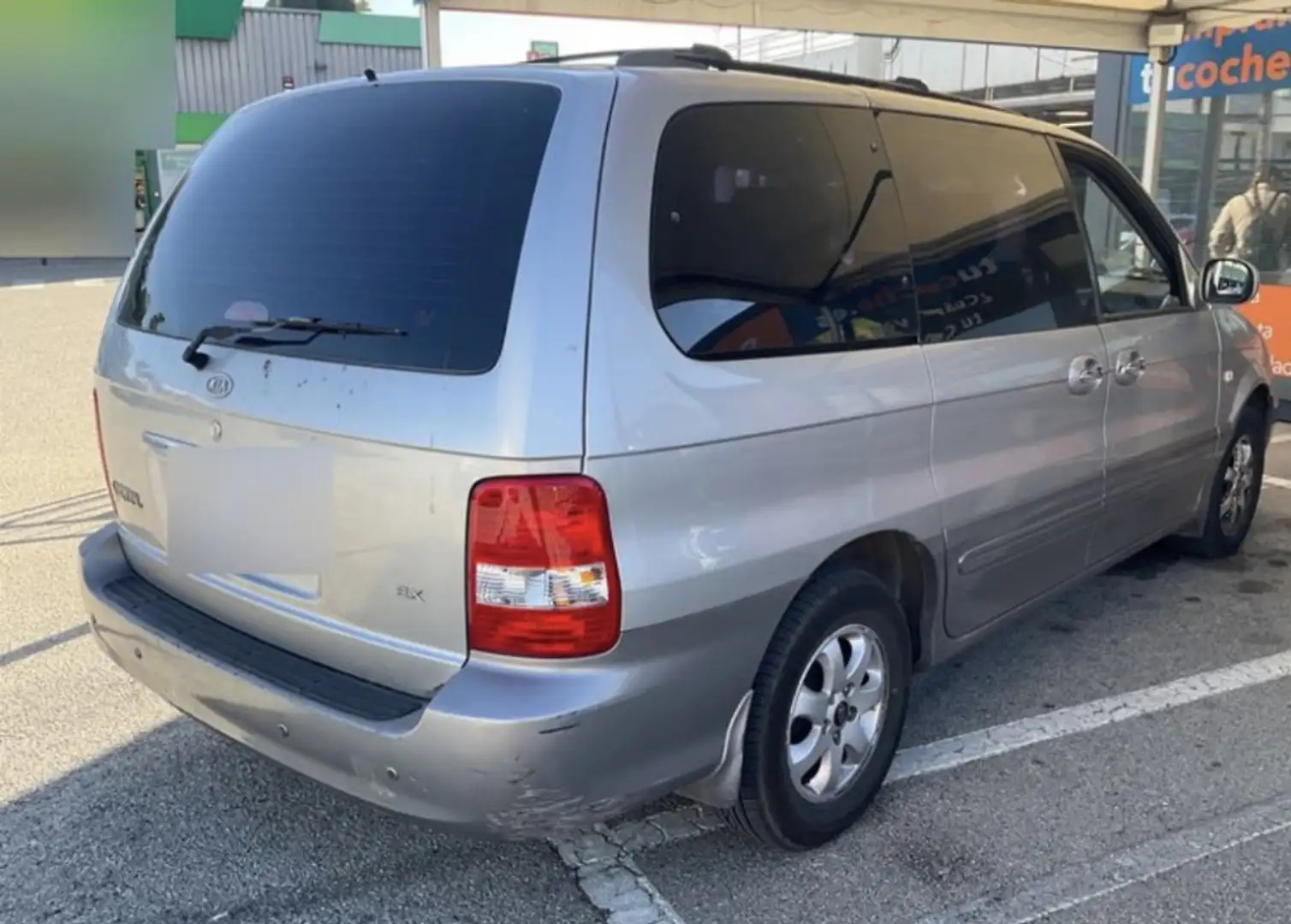 Kia Carnival 2.9CRDI EX Gris - 2
