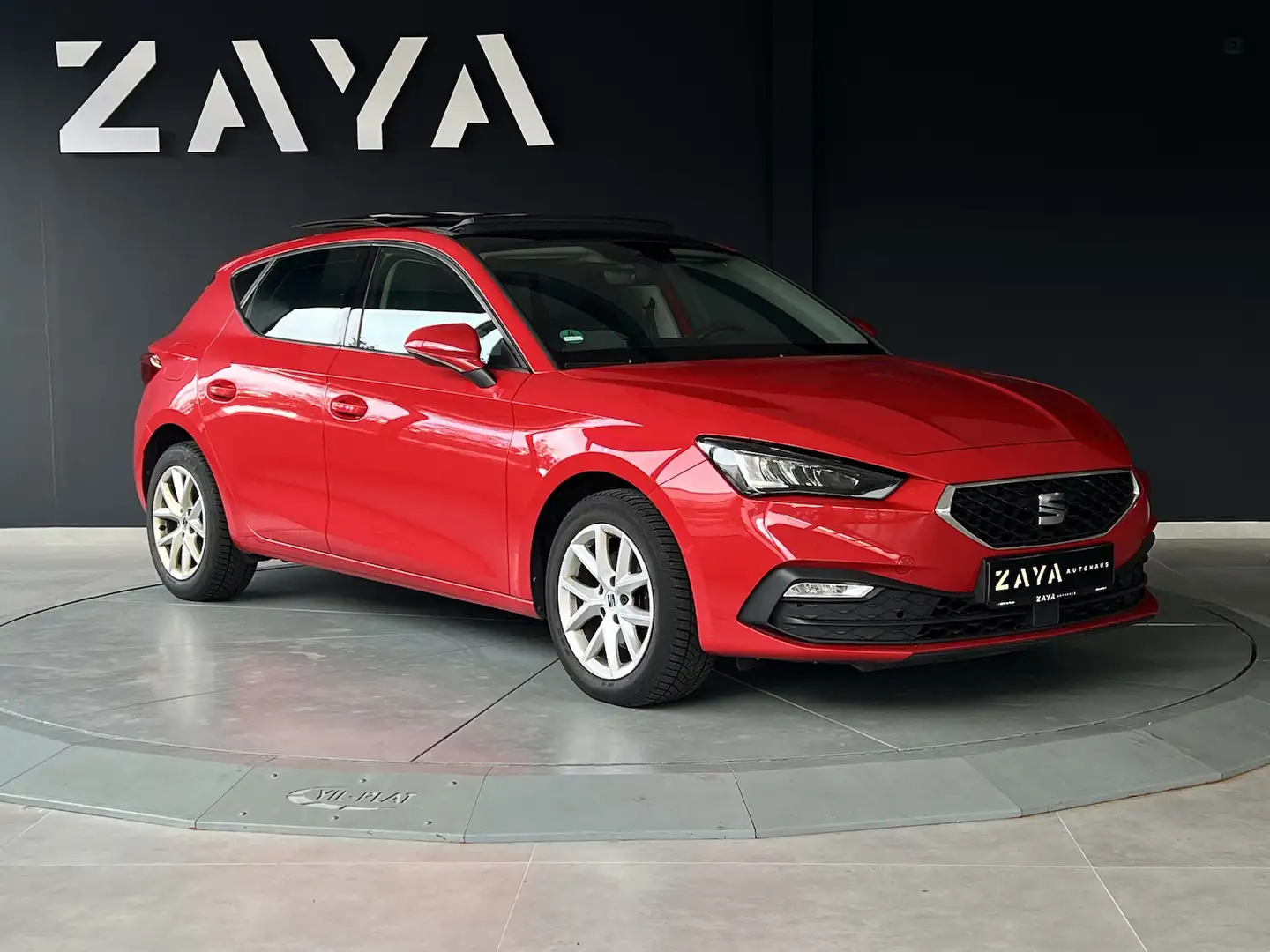 SEAT Leon 2.0 TDI Style*PANO*AHK*NAVI*LED* Rot - 1