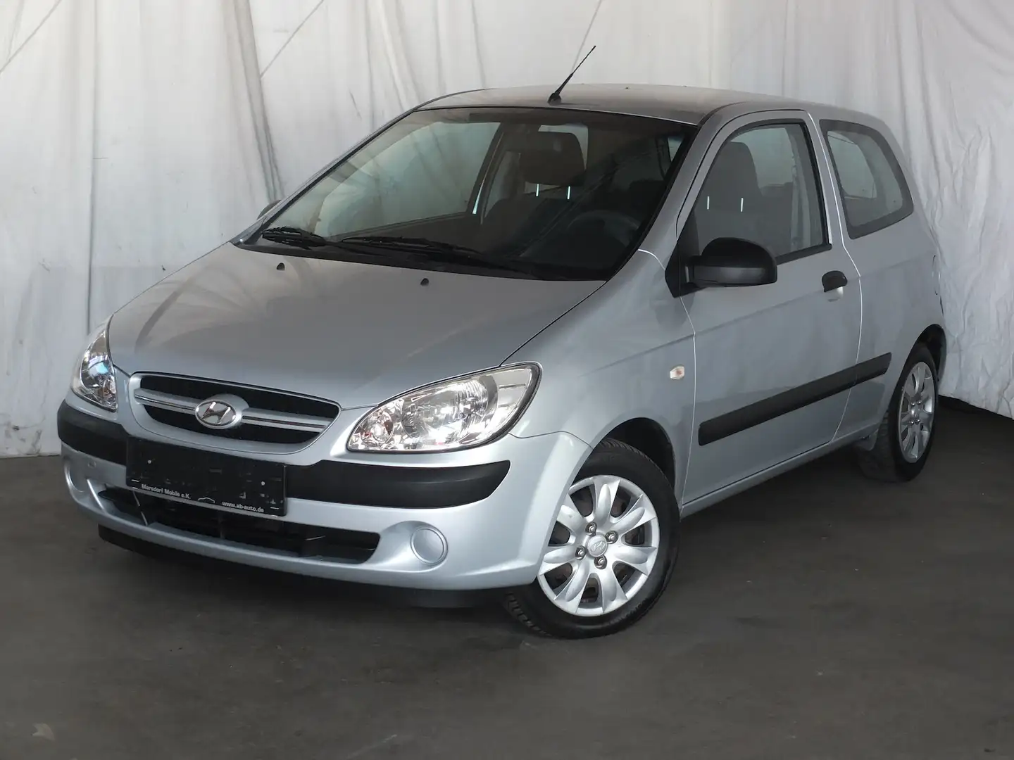 Hyundai Getz 1.1 WENIG KILOMETER TÜV 03-2027 Silber - 1