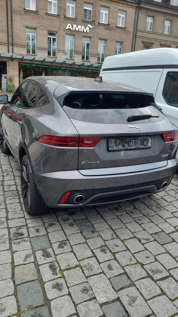 Jaguar E-Pace E-Pace P250 AWD Aut.R-Dynamic S Grau - 1