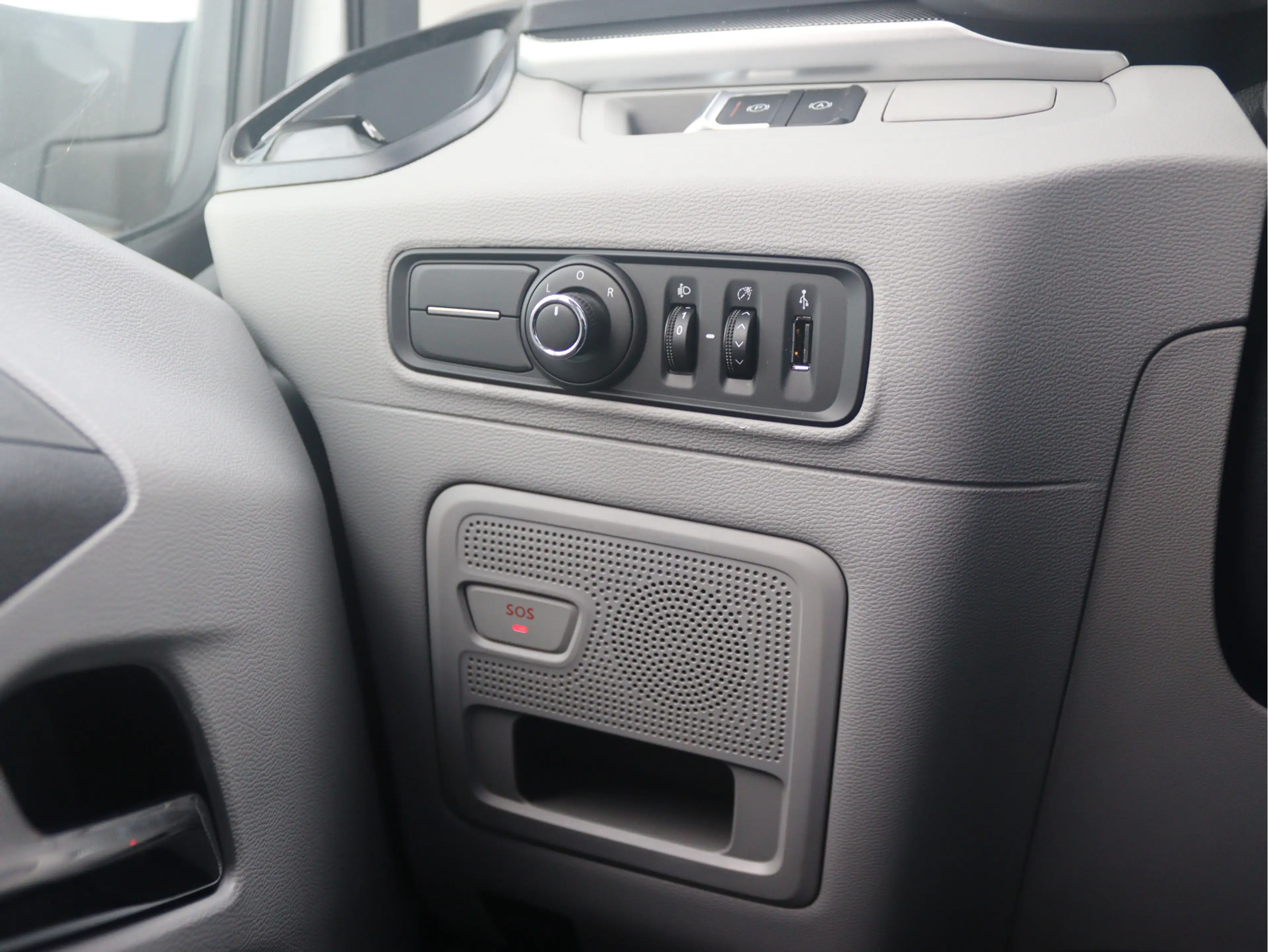 Maxus eDeliver 9 L3 Citybox 65 kWh — photo 11