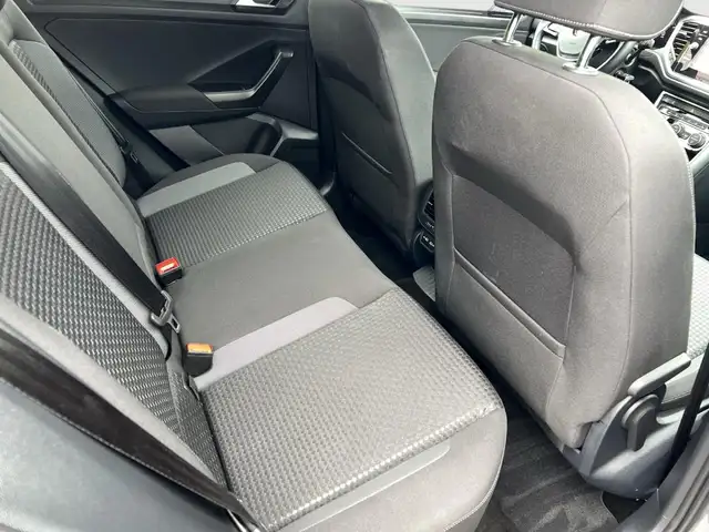 Volkswagen T-Roc view 14