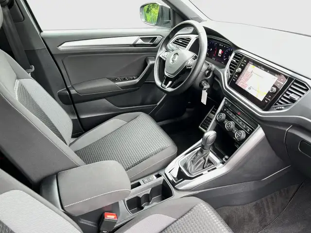 Volkswagen T-Roc view 15