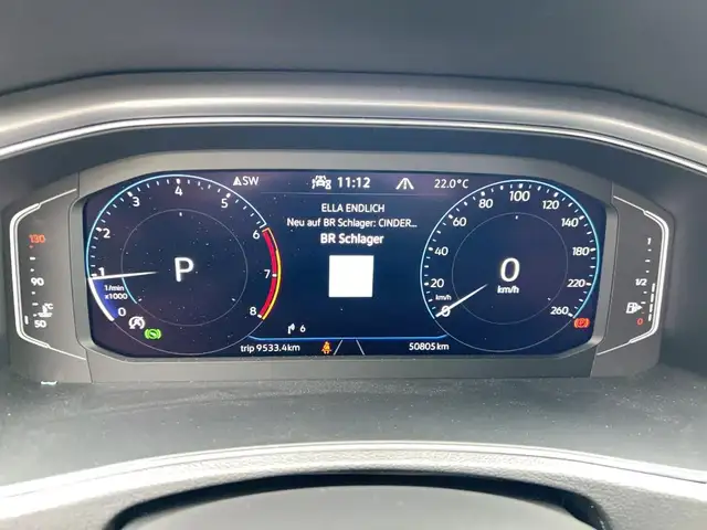 Volkswagen T-Roc view 10