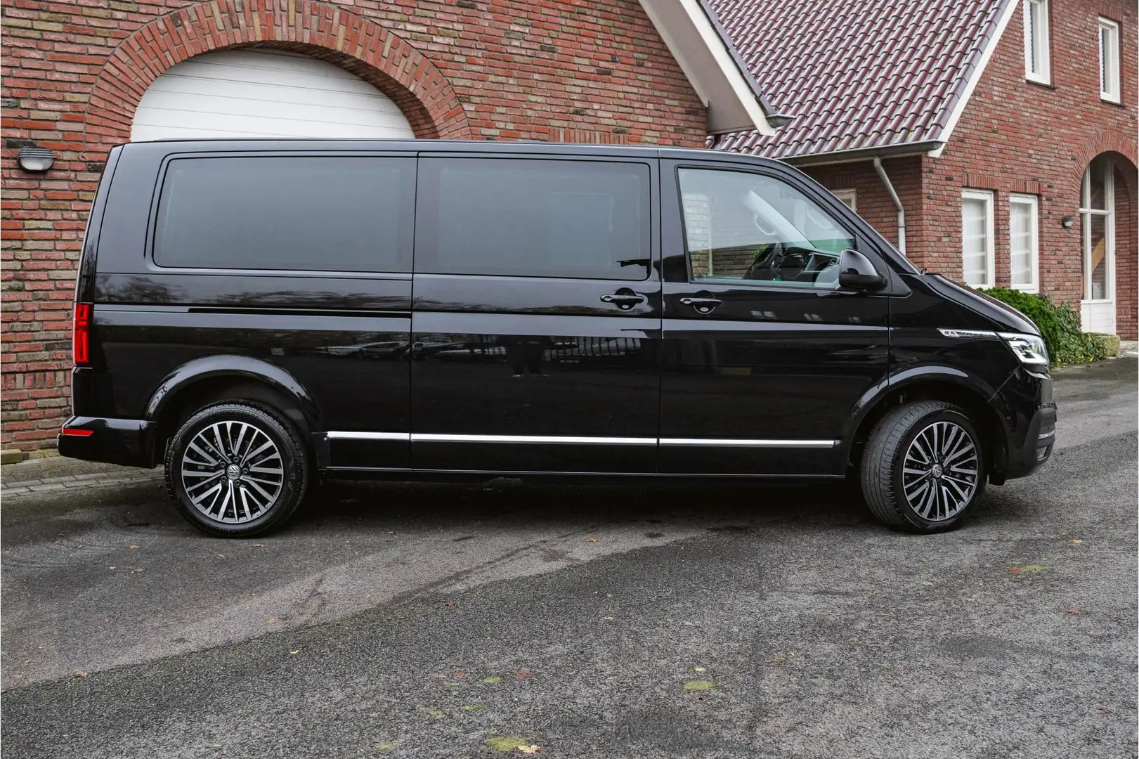 Volkswagen T6.1 Transporter 2.0 TDI 204 PK DSG CARAVELLE L2H1 A-KLEP DUB/DUB A Schwarz - 2