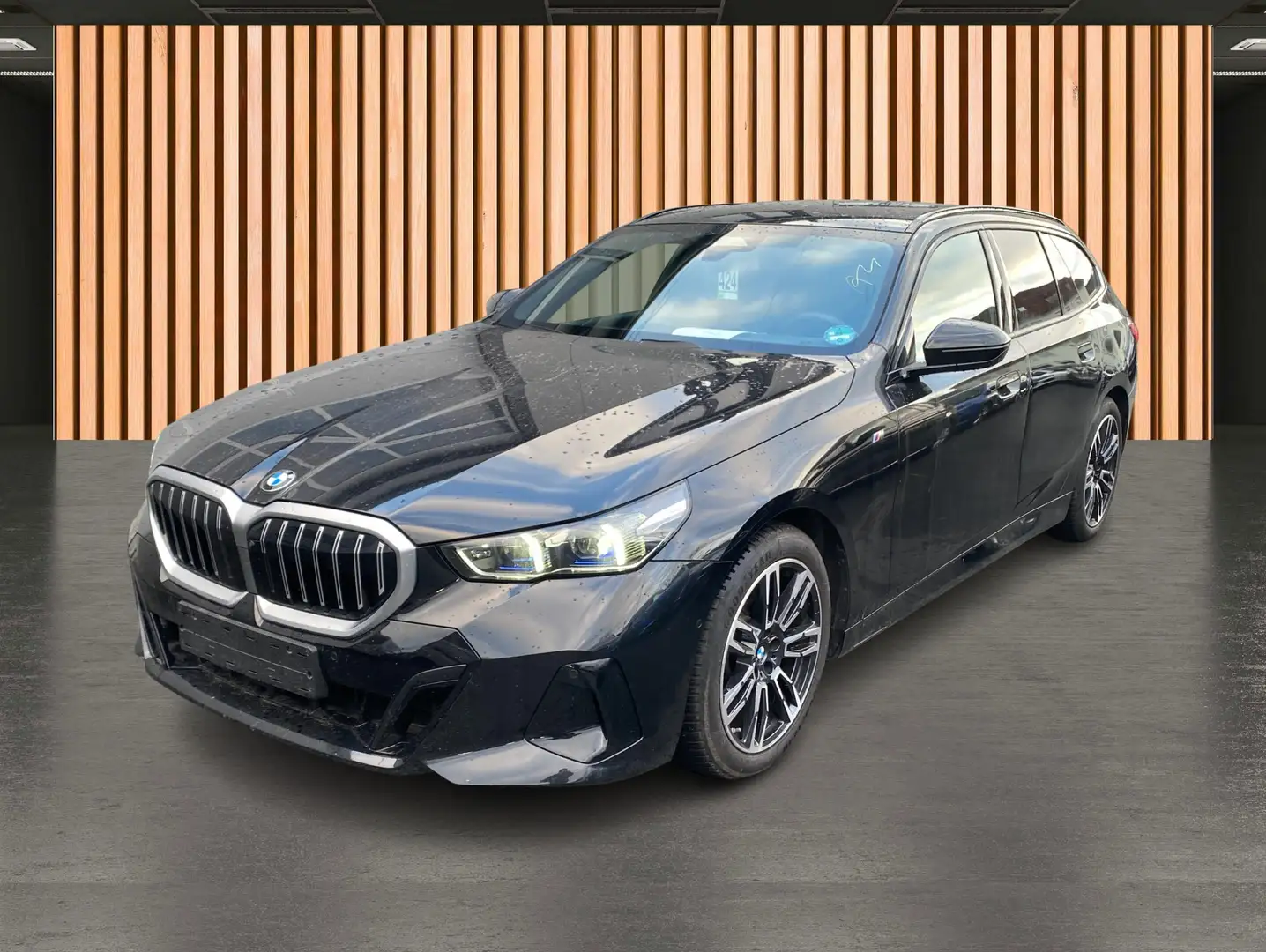 BMW 520 d xDrive M Sport*Standheizung*AHK*DAB Černá - 2