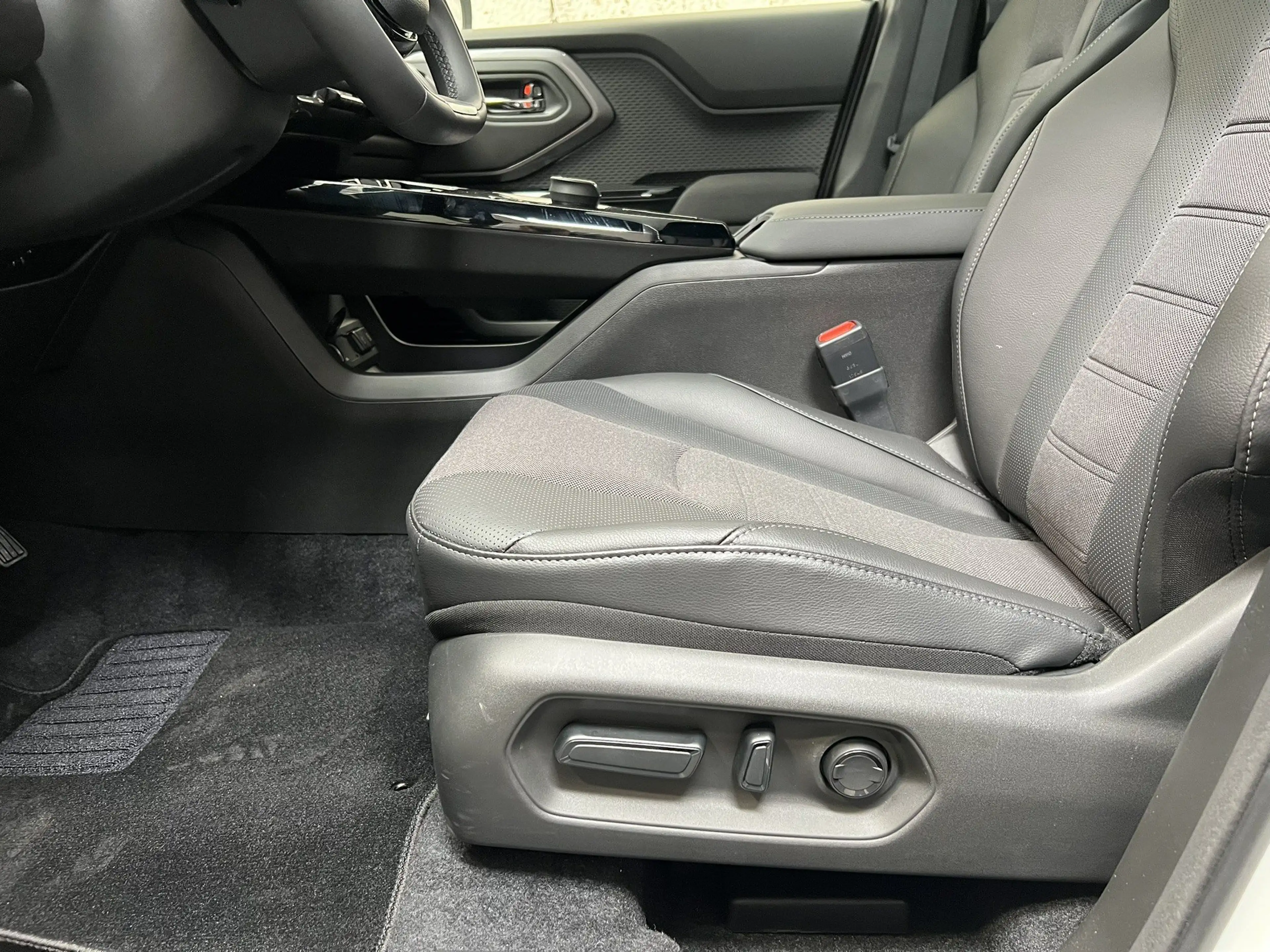 Toyota Urban Cruiser AWD Lounge — photo 12