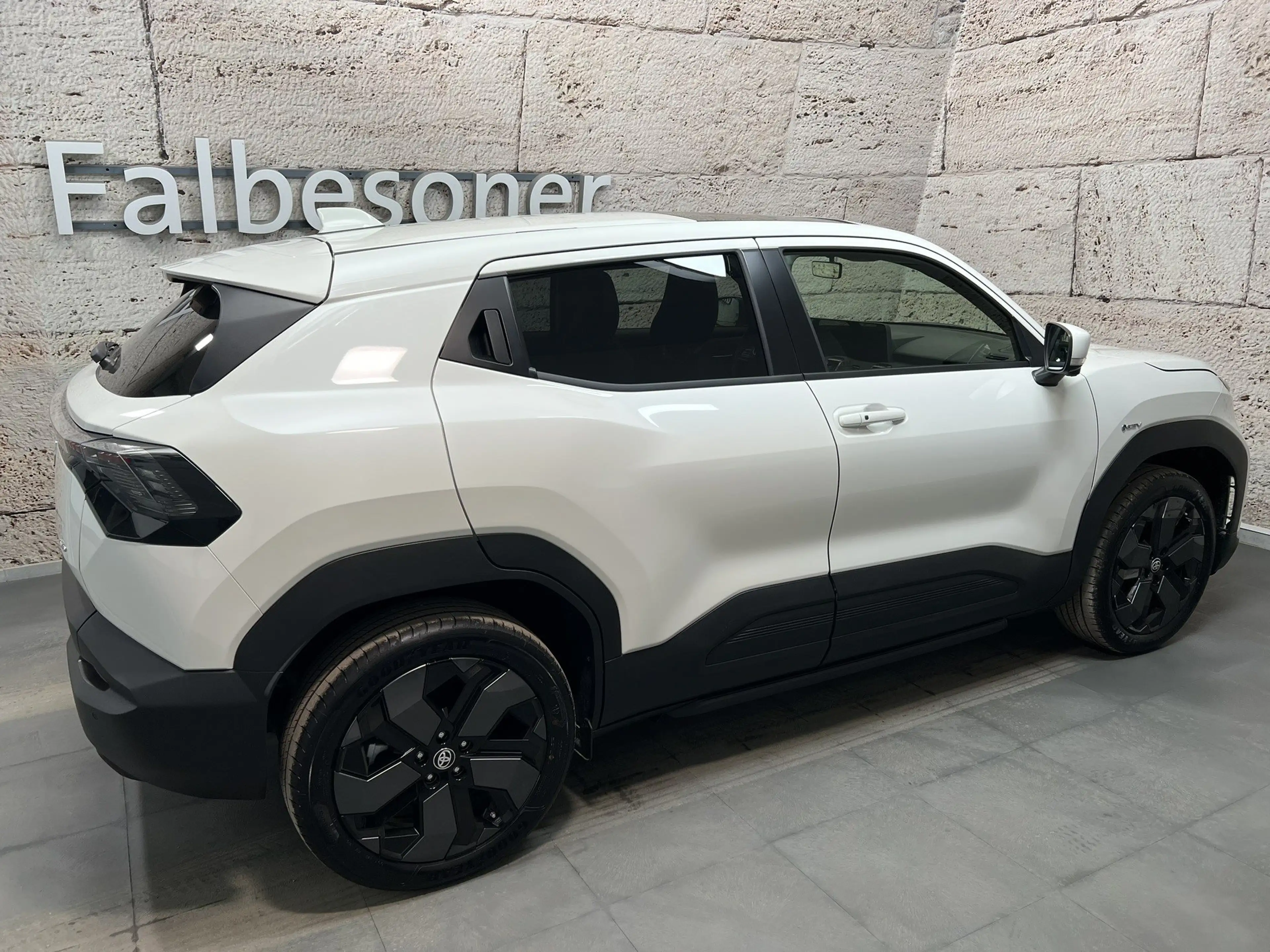 Toyota Urban Cruiser AWD Lounge — photo 7
