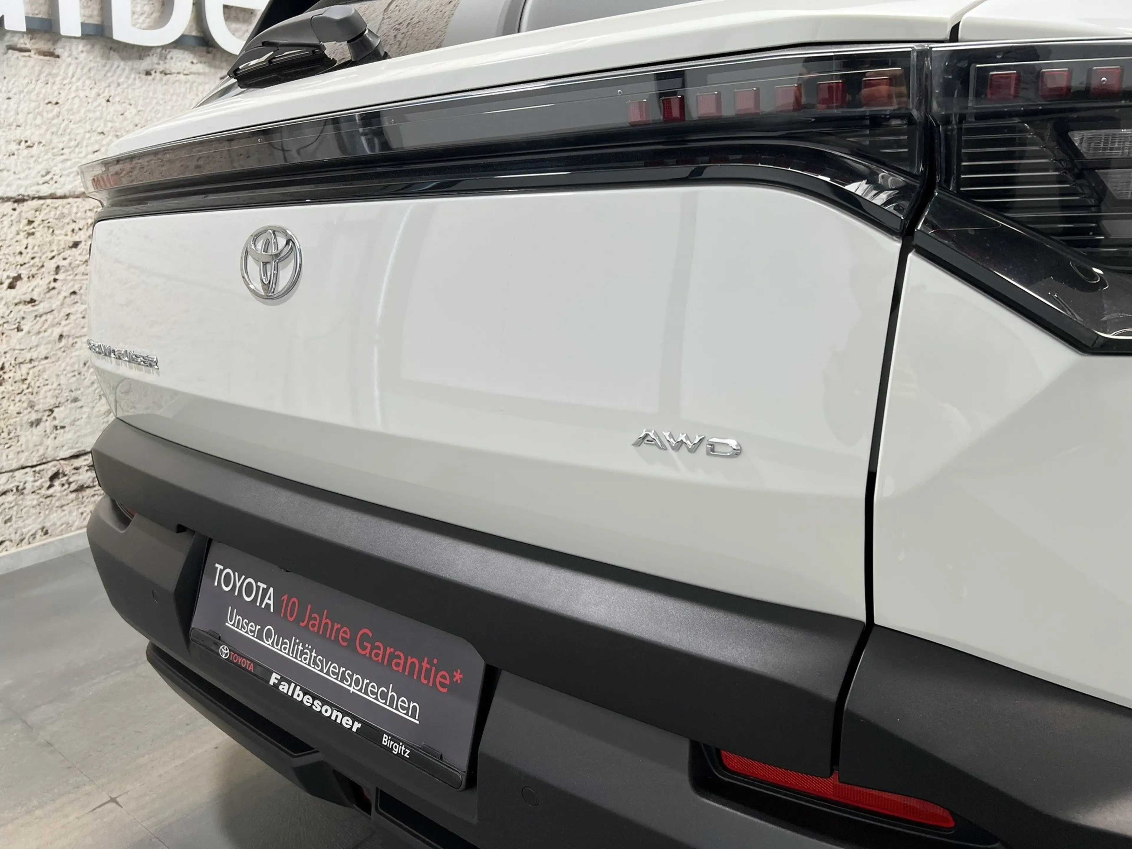 Toyota Urban Cruiser AWD Lounge — photo 9