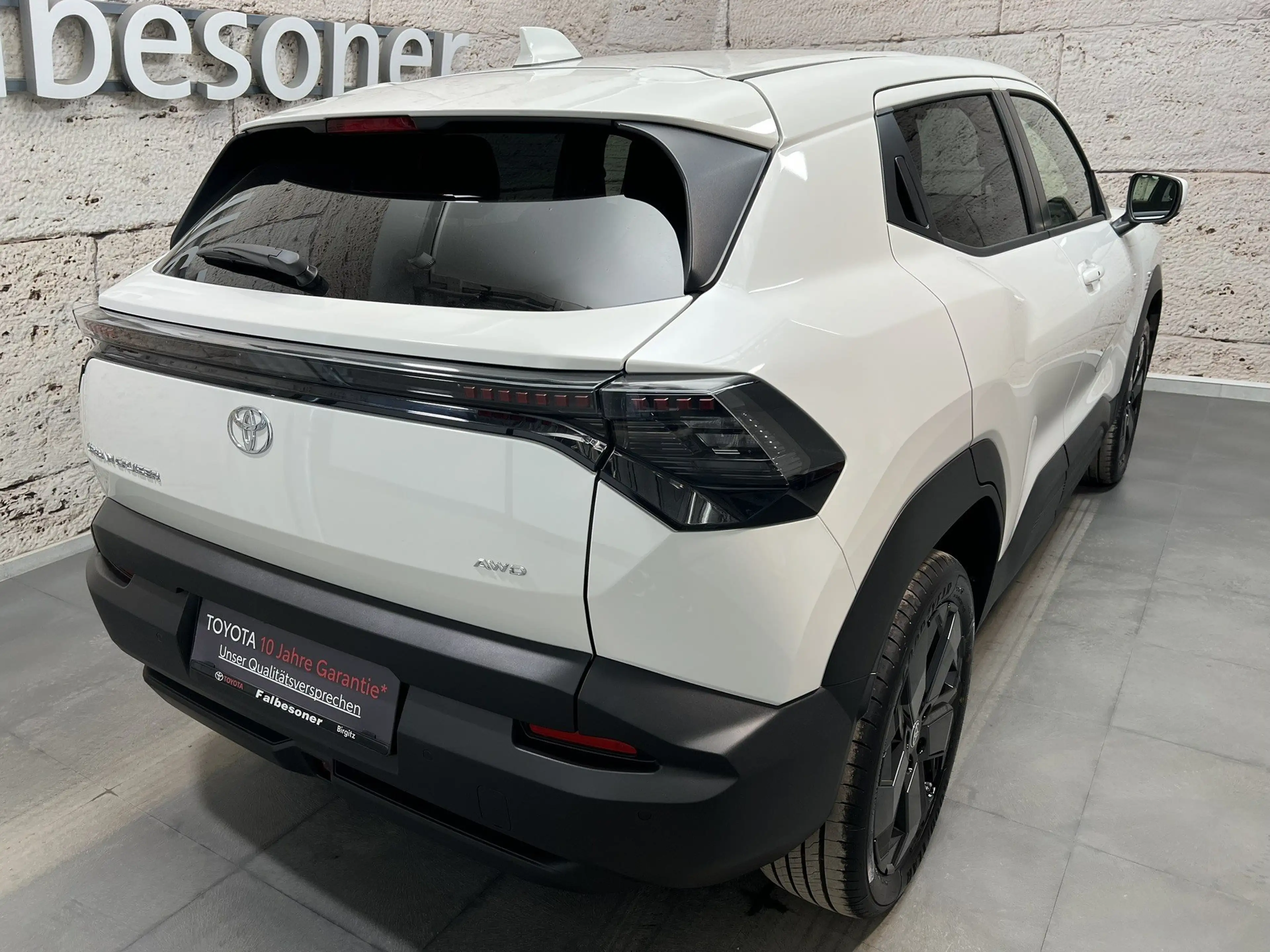 Toyota Urban Cruiser AWD Lounge — photo 8