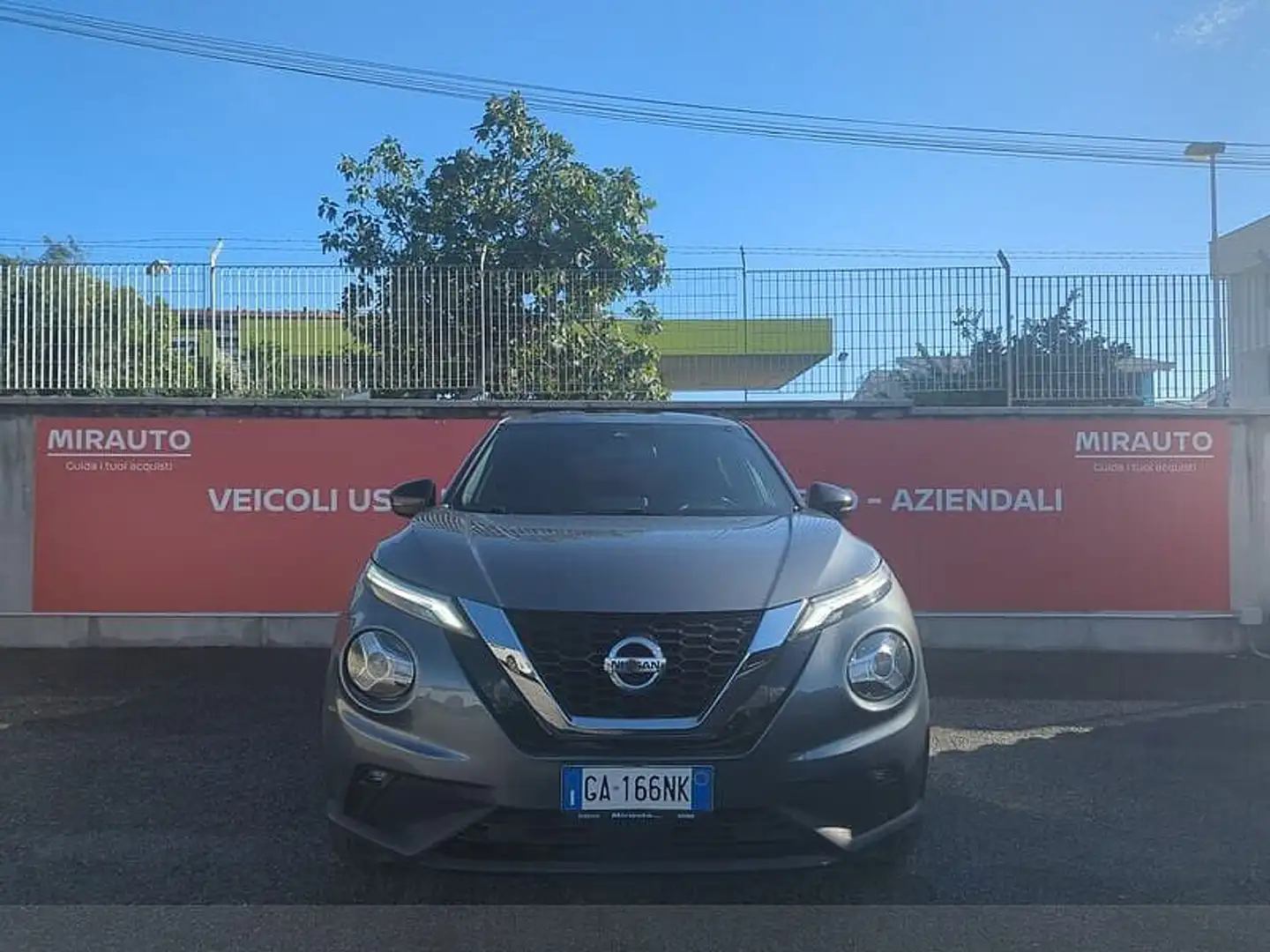 Nissan Juke 2ª serie Juke 1.0 DIG-T 117 CV DCT N-Connecta Grijs - 2