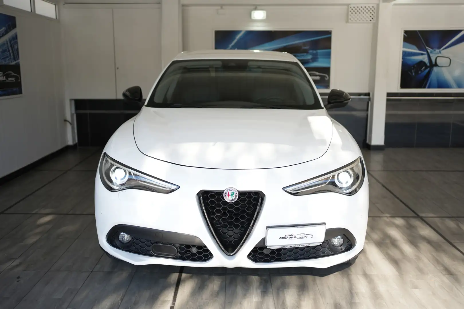 Alfa Romeo Stelvio 2.2 Turbodiesel 180 CV AT8 RWD Executive Bianco - 2