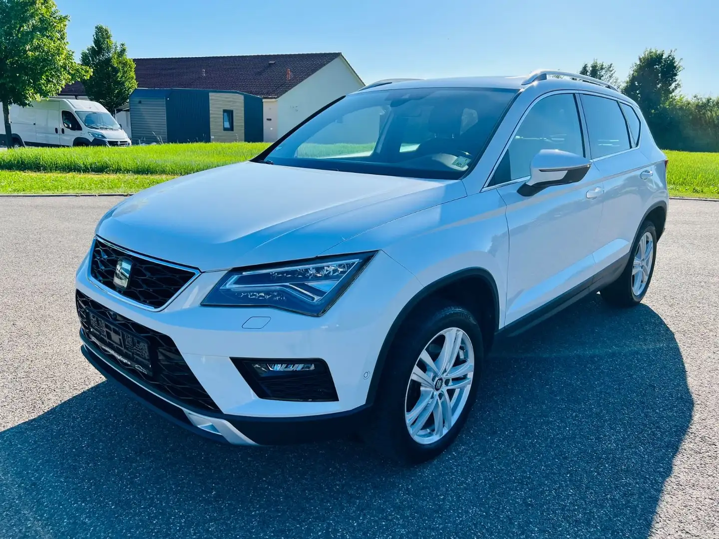 SEAT Ateca Xcellence 4Drive*AUTOM*PANO*NAVI*LED*CAM* Weiß - 1