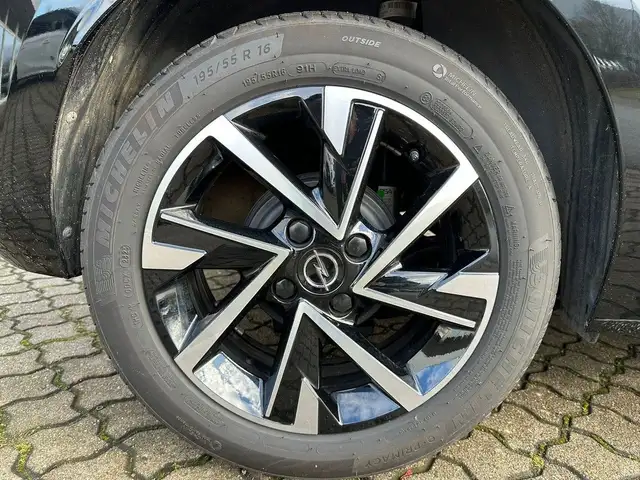 Opel Corsa view 5