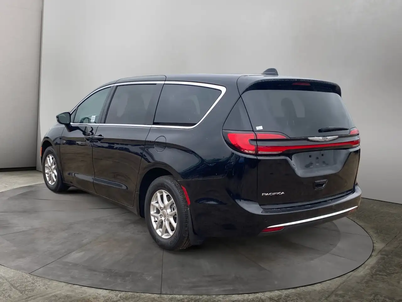 Chrysler Pacifica снимка Chrysler Pacifica
