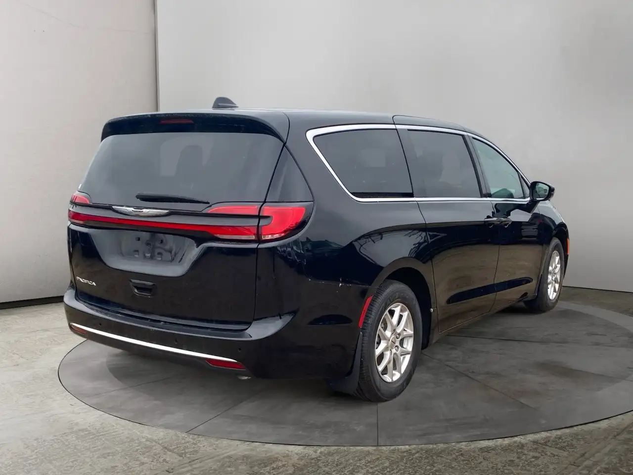 Chrysler Pacifica снимка Chrysler Pacifica