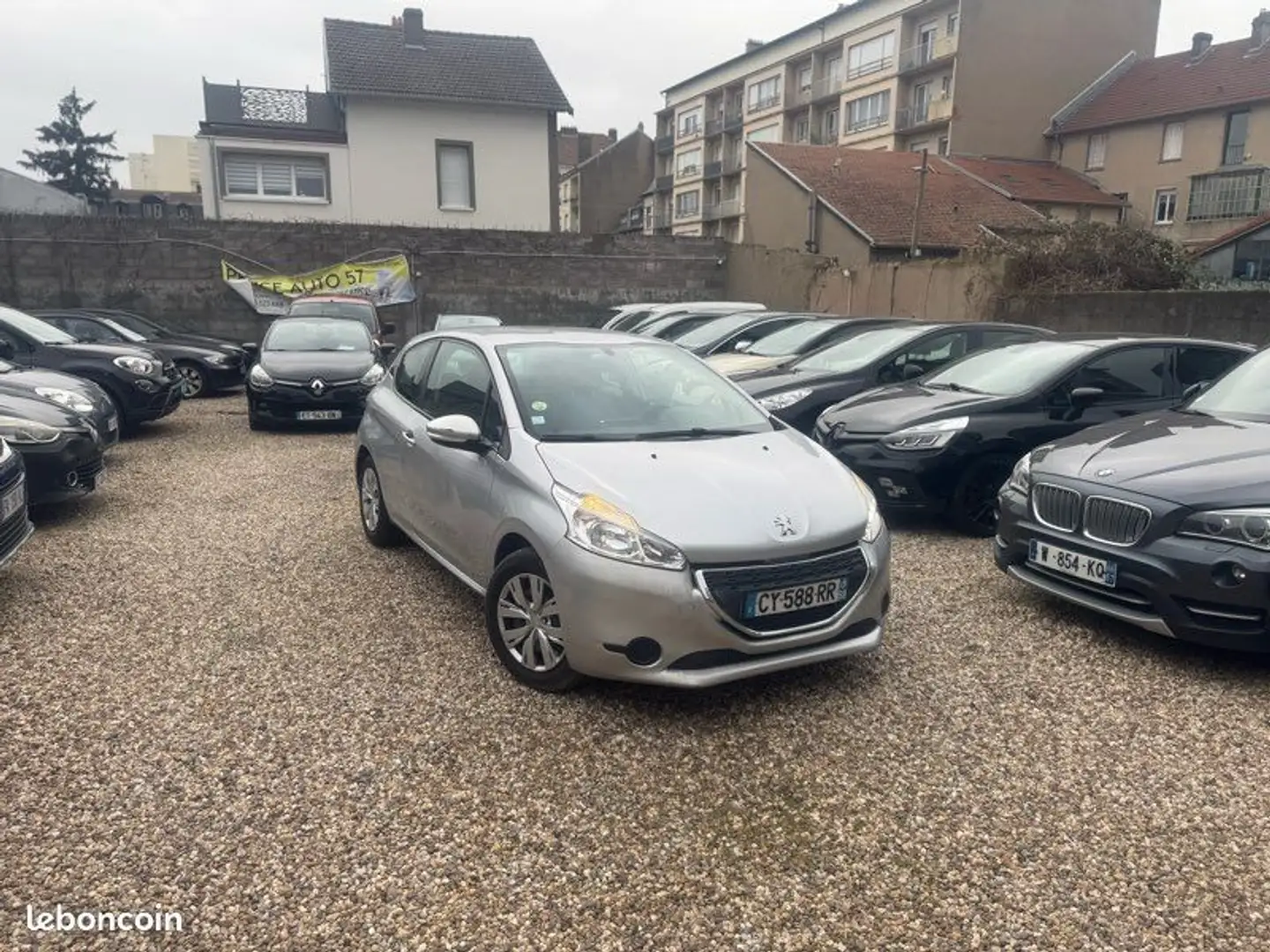 Peugeot 208 1.4 hdi 68ch bvm5 active Gris - 2