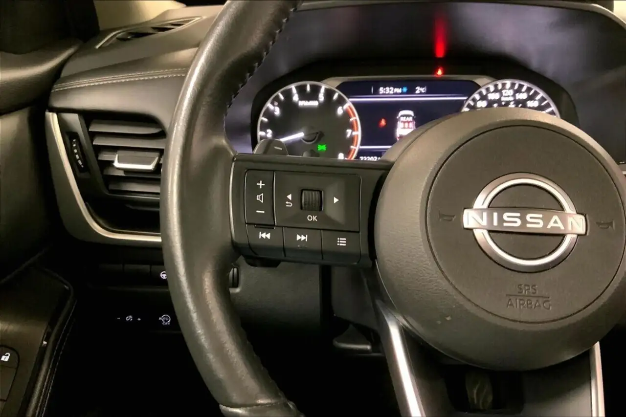 Nissan Rogue снимка Nissan Rogue