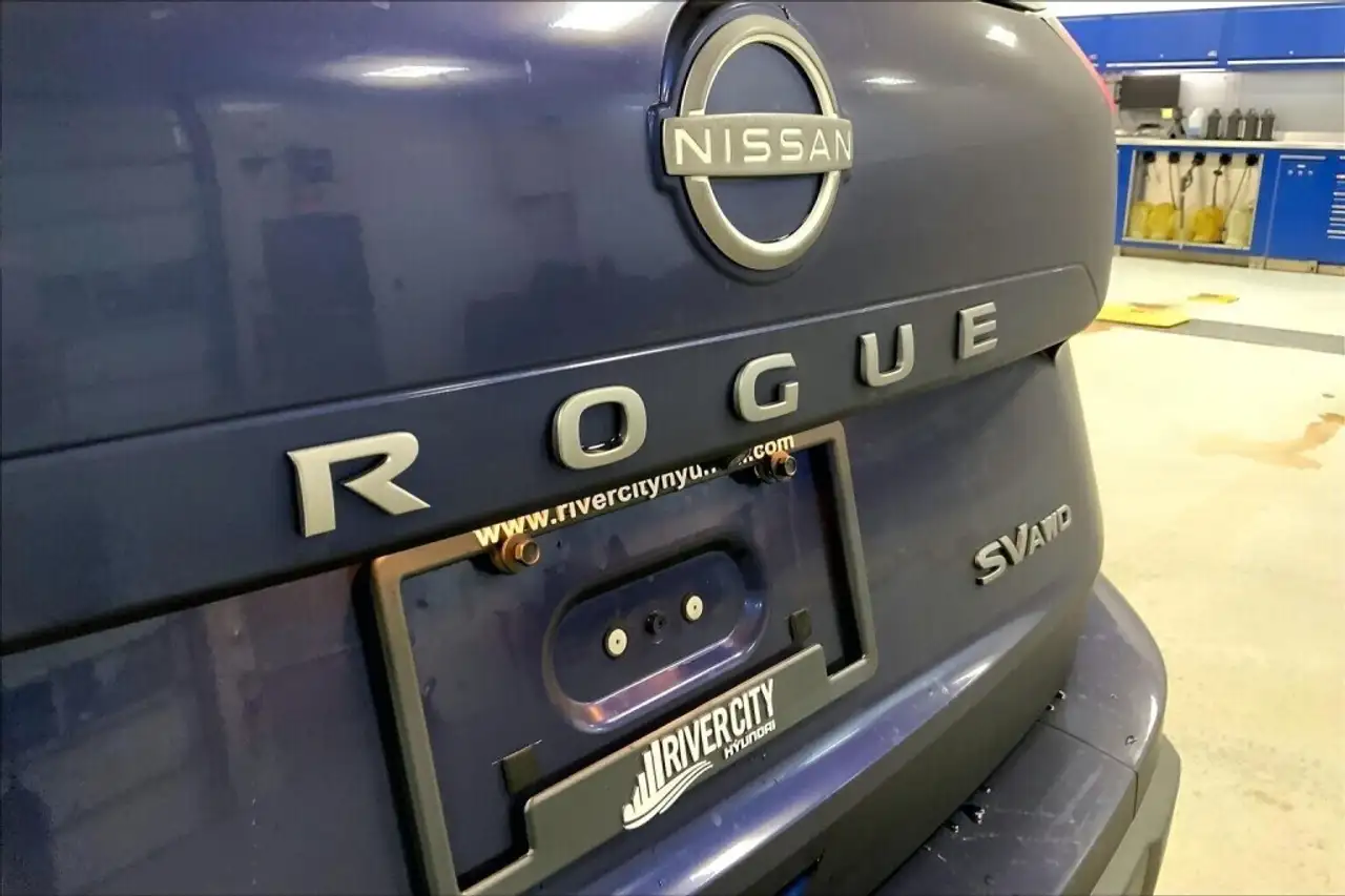 Nissan Rogue снимка Nissan Rogue
