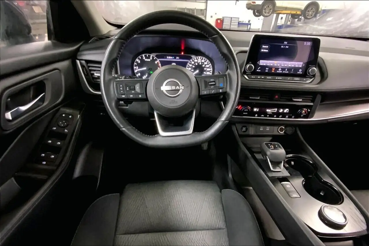 Nissan Rogue снимка Nissan Rogue