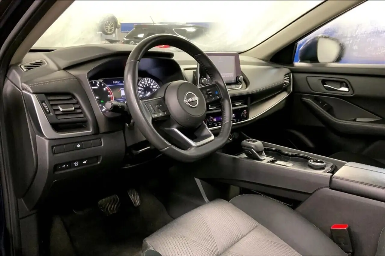 Nissan Rogue снимка Nissan Rogue