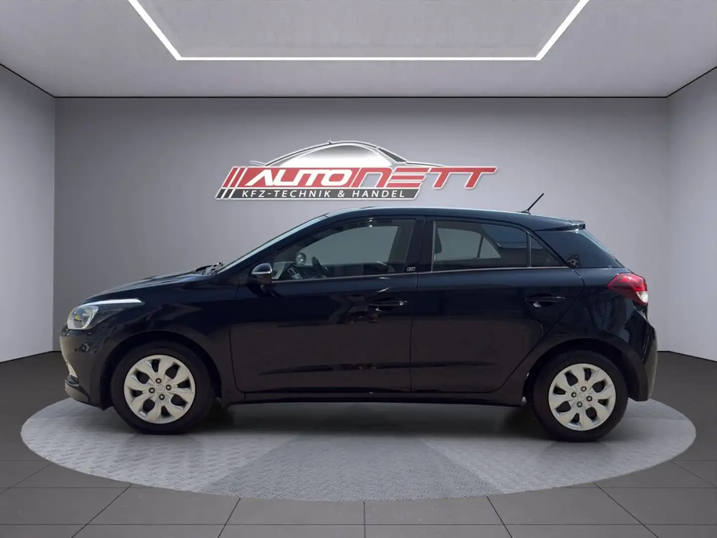 Hyundai i20 Go Schwarz - 2