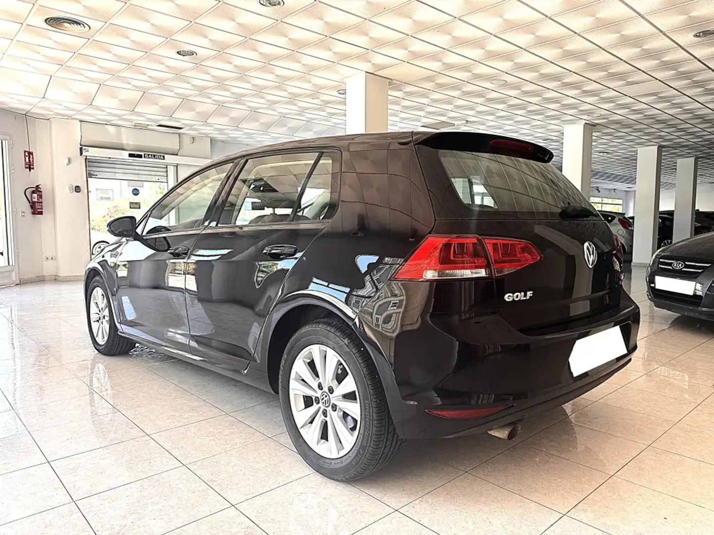 Volkswagen Golf 1.6TDI CR BMT Advance 105 Negro - 2