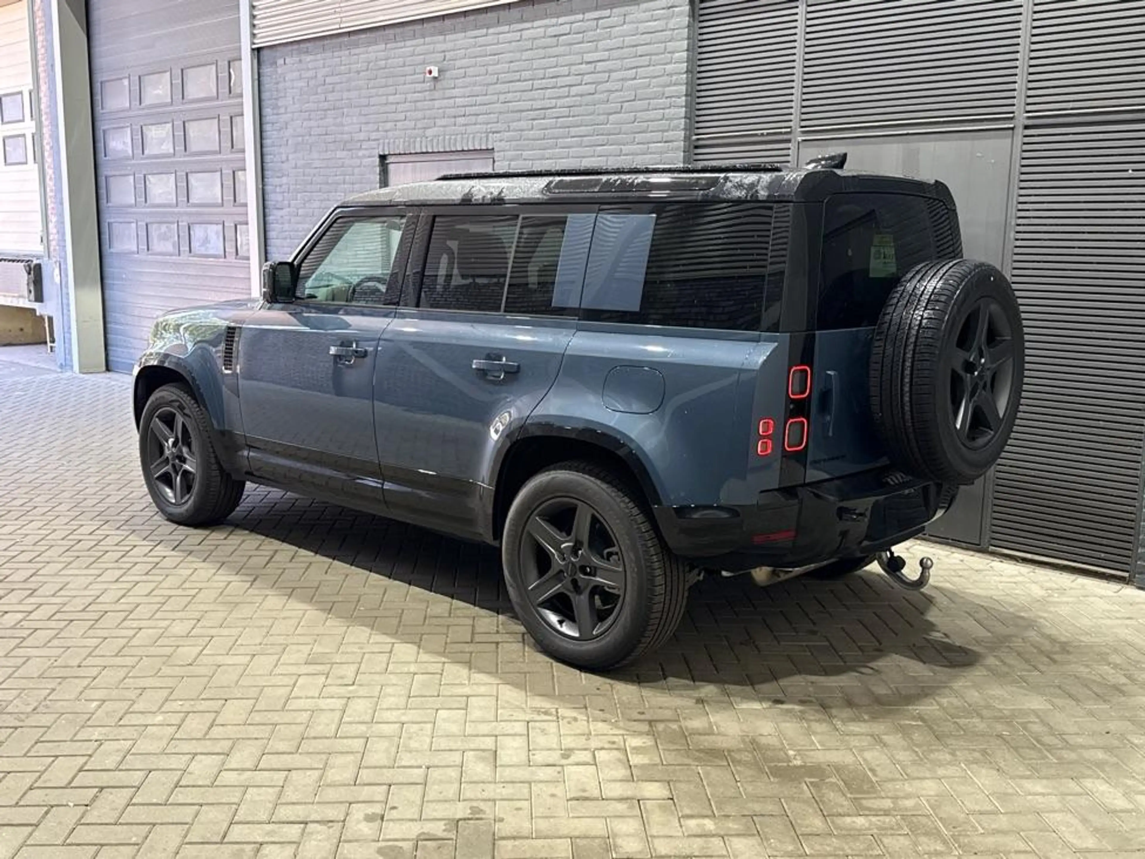 Land Rover Defender 110 P300e X-Dynamic SE | FACELIFT | Luchtvering | — photo 3