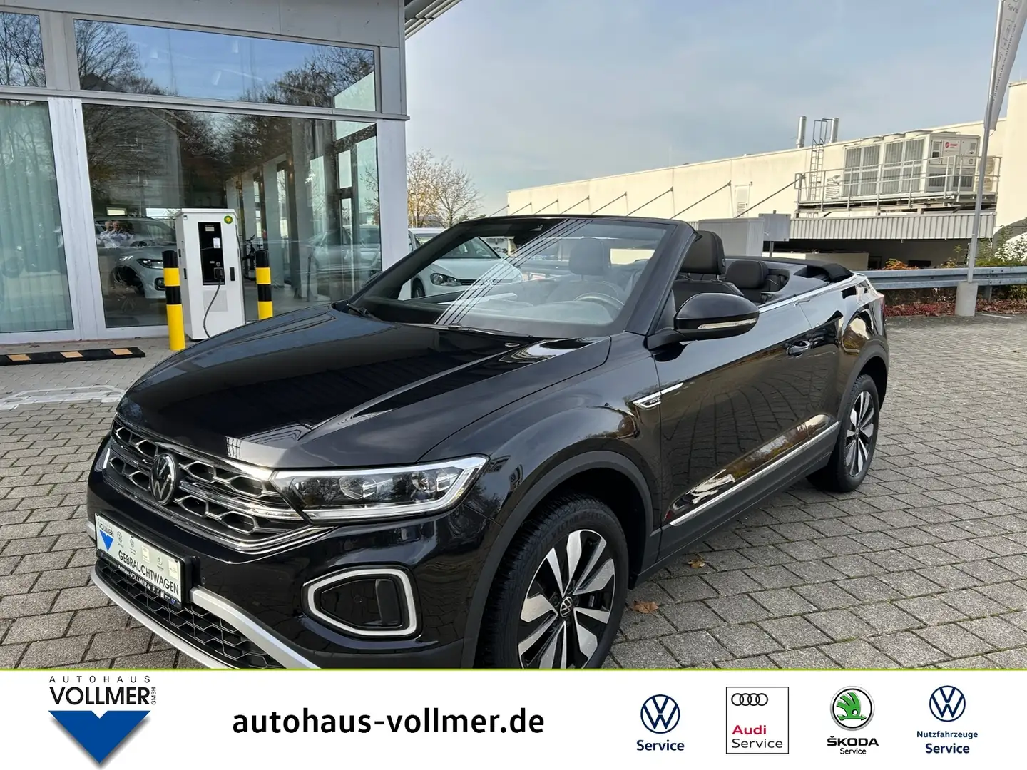 Volkswagen T-Roc Cabriolet Move 1,5 TSI DSG Navi,SHZ,RearView, LED Schwarz - 1